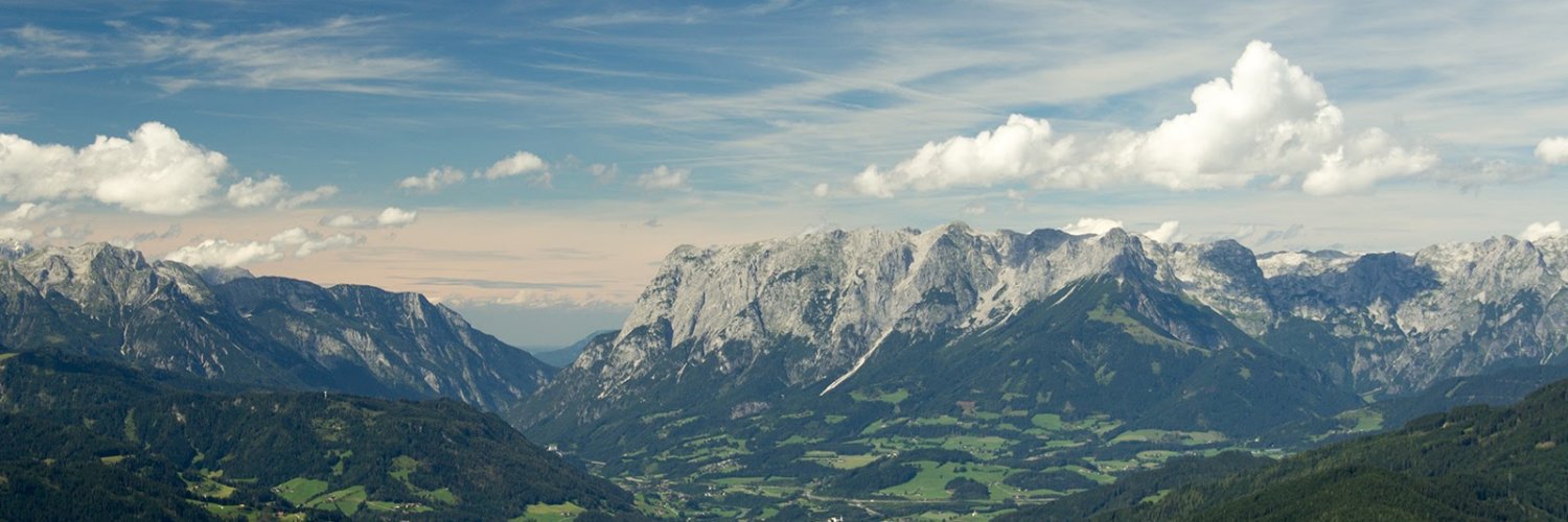 llevaj's profile banner image