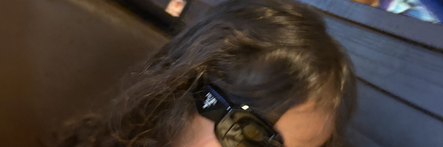 fridamelh's profile banner image