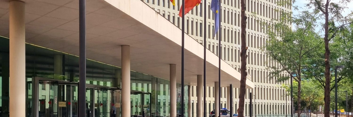 *Moni ⚖️* banner