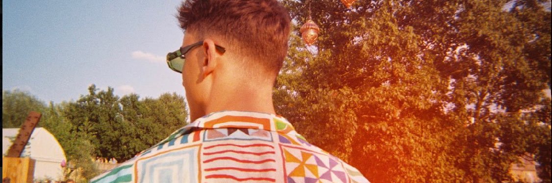 B_renno15's profile banner image