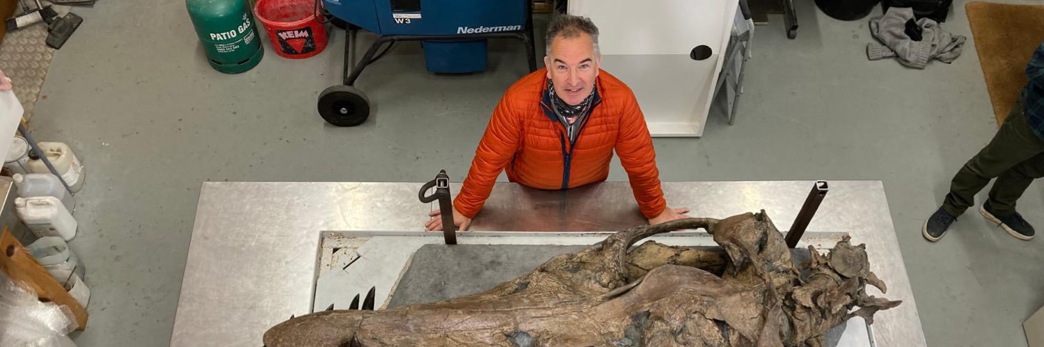 Jonathan Amos banner