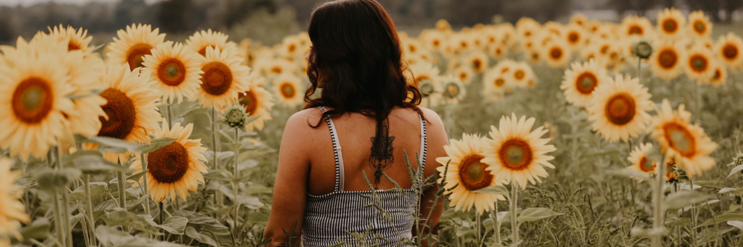 karaleeza14's profile banner image