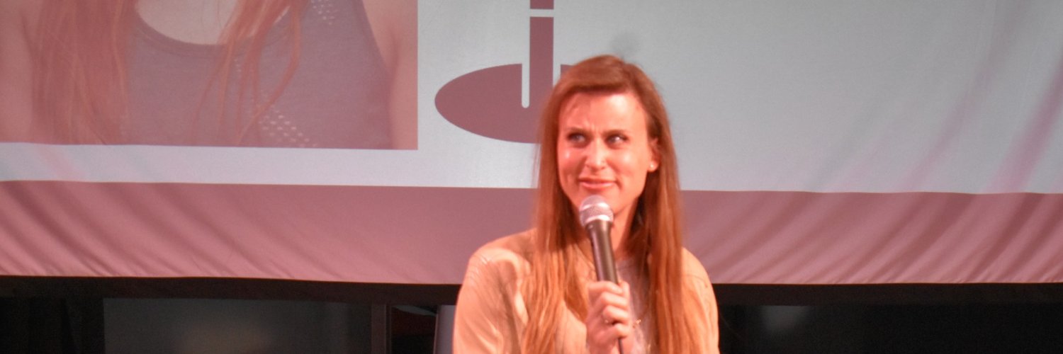 AVA VAL banner