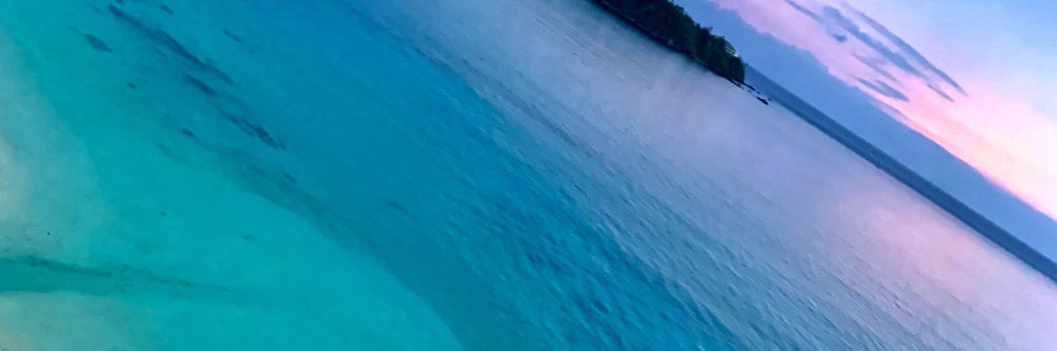 DecobocoV's profile banner image