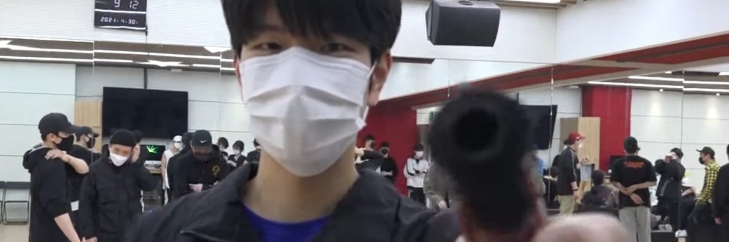 beretmins's profile banner image