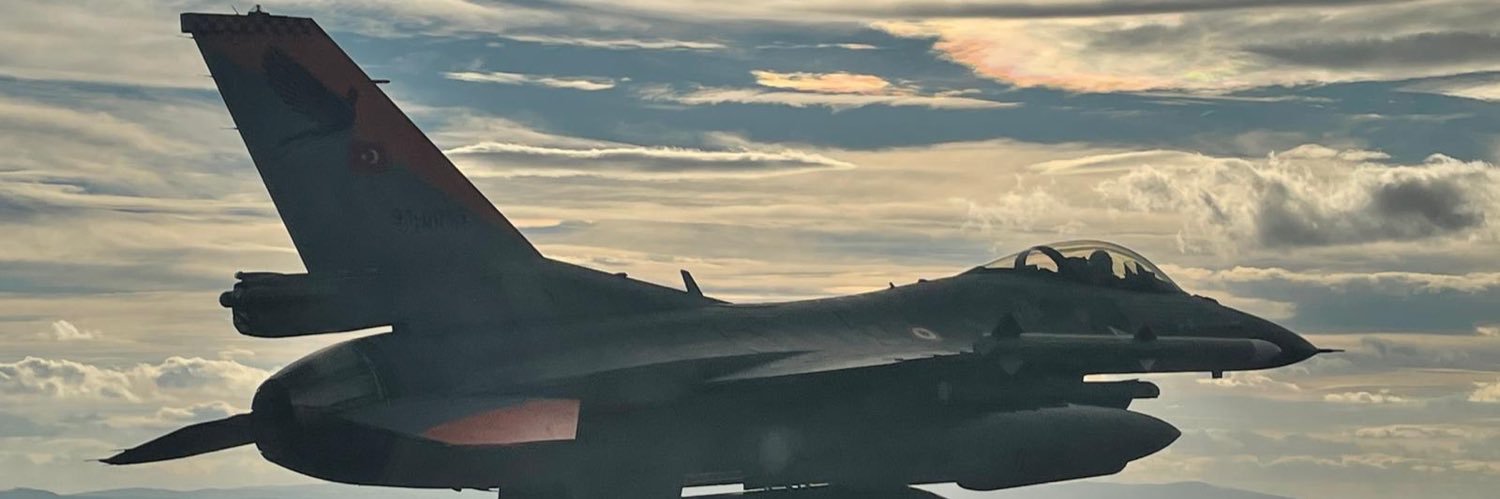 dvcee's profile banner image