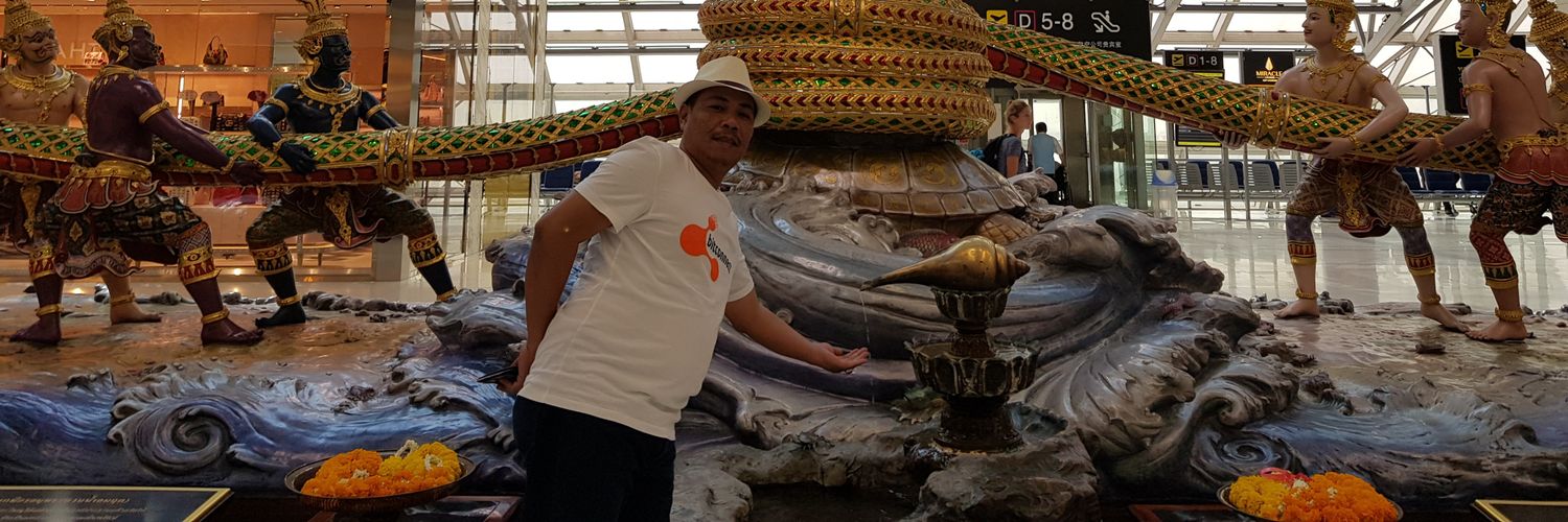 usin23's profile banner image