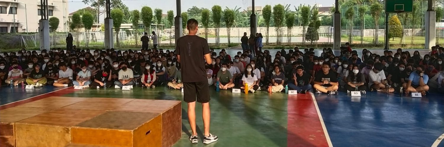 lufye8's profile banner image