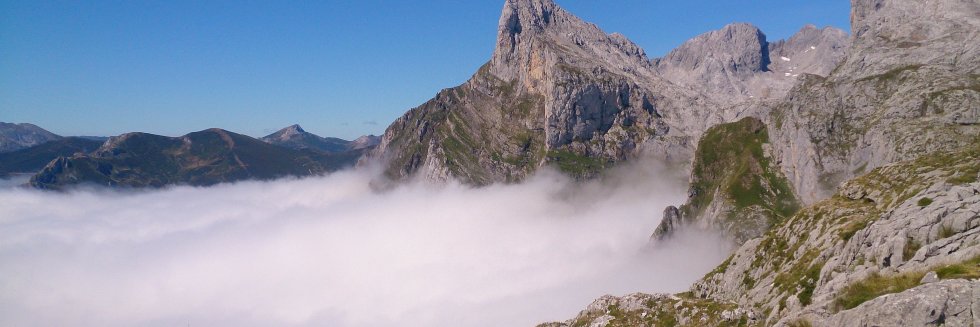 abuenosan's profile banner image
