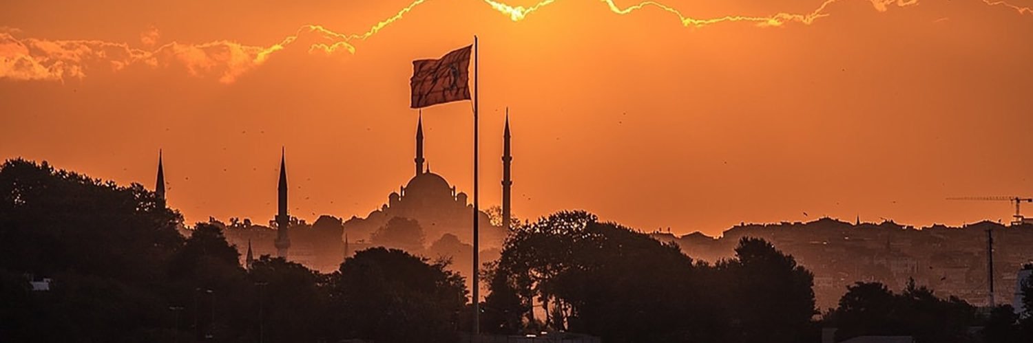 akdoana's profile banner image