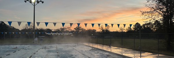 willis_swim Profile Banner