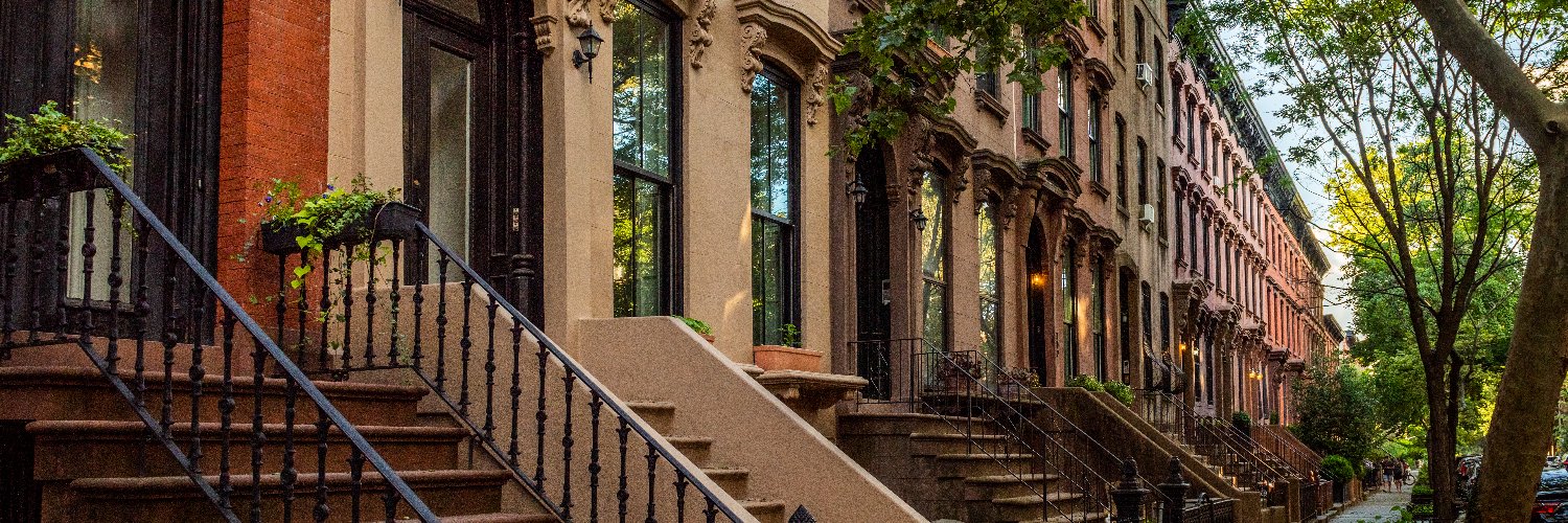 AwayeRealty's profile banner image