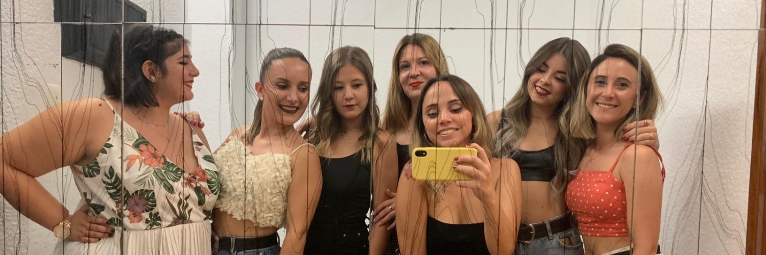 Maria_del97's profile banner image