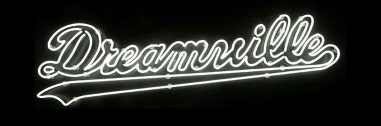 xExvyWrld's profile banner image