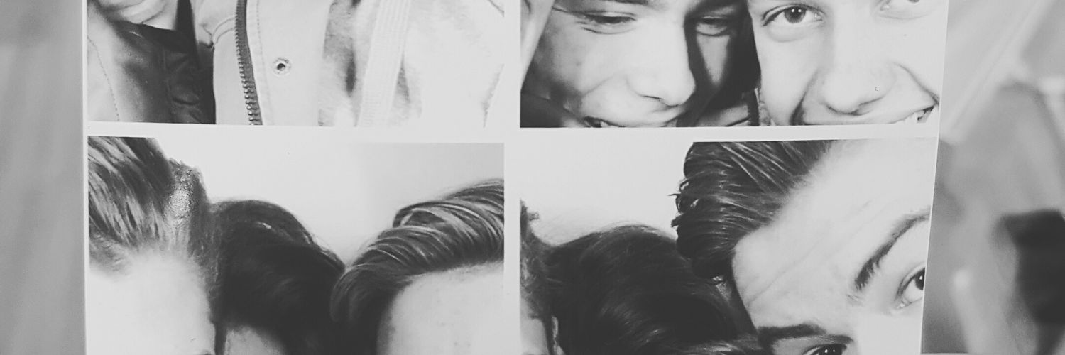 axdrgg's profile banner image