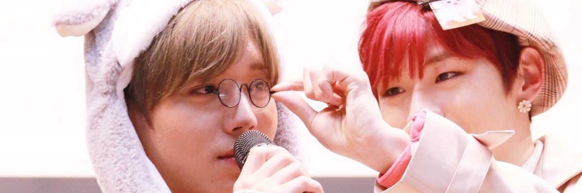 อาเธอร์ banner