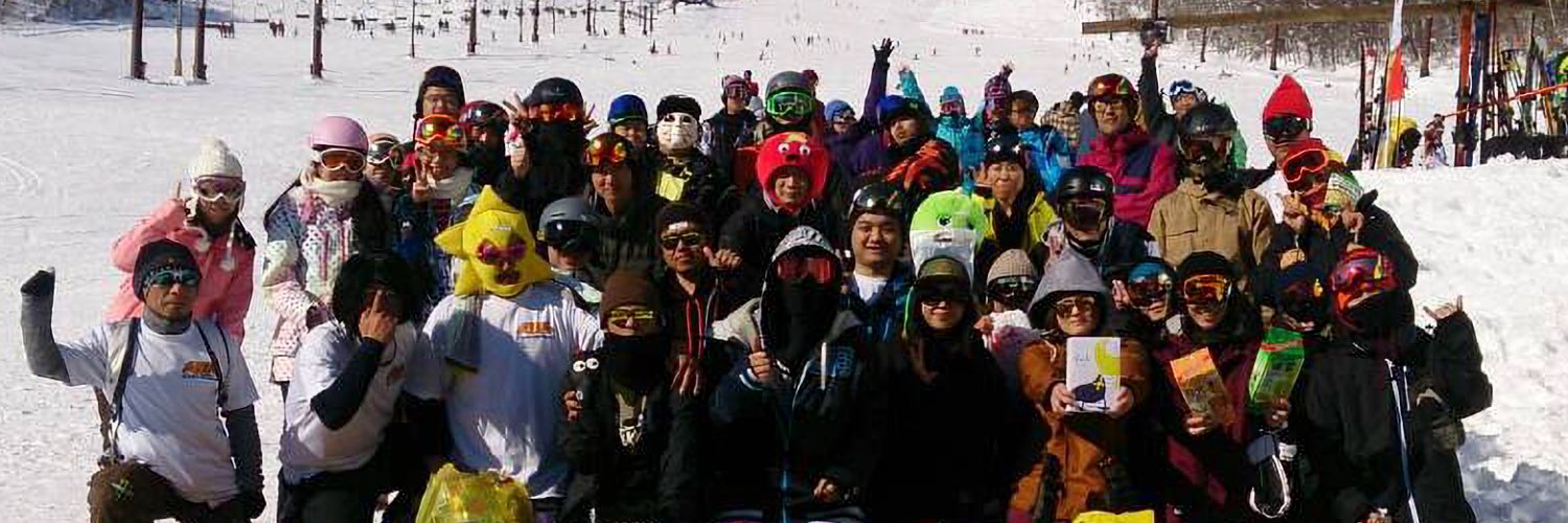 SINGINTHESNOW's profile banner image