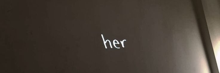 Her. banner