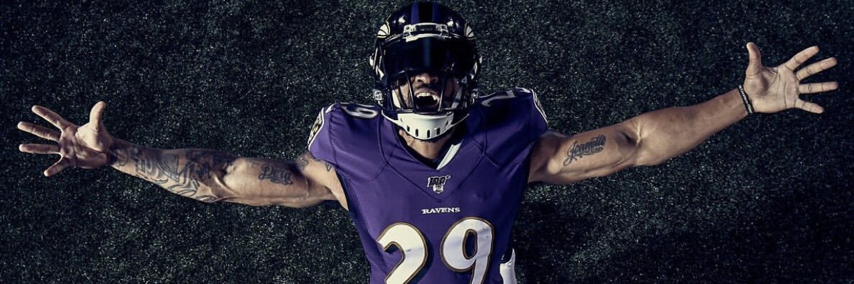 Earl Thomas banner