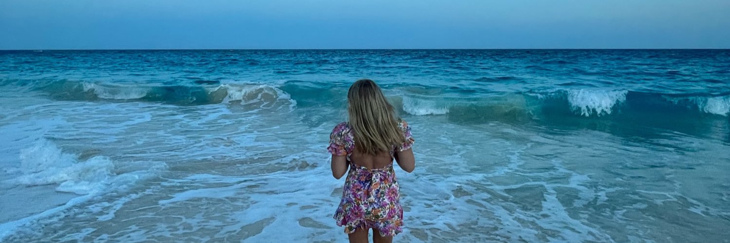 maddyrecker's profile banner image
