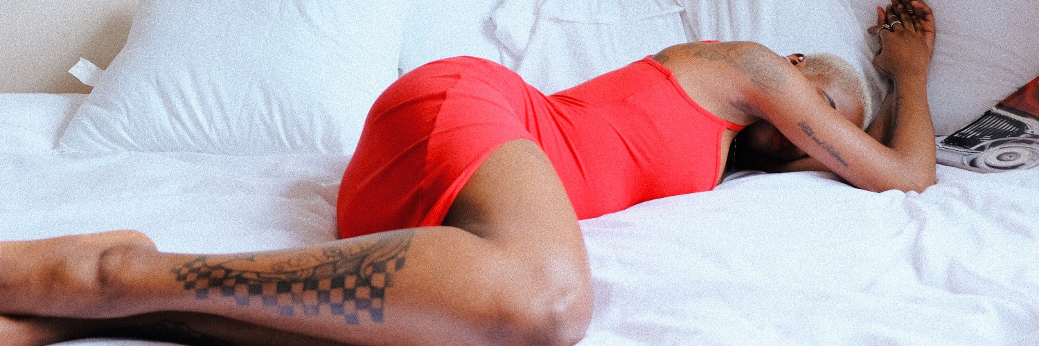 SheShopsInBed's profile banner image