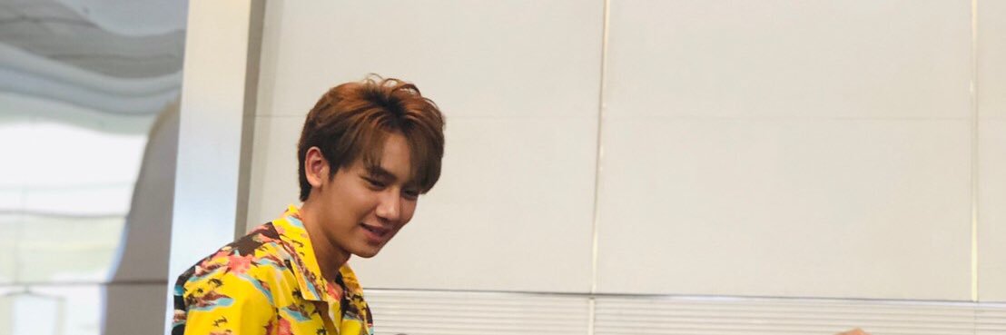 𝙽𝙾 𝙴𝚈 🌼 banner