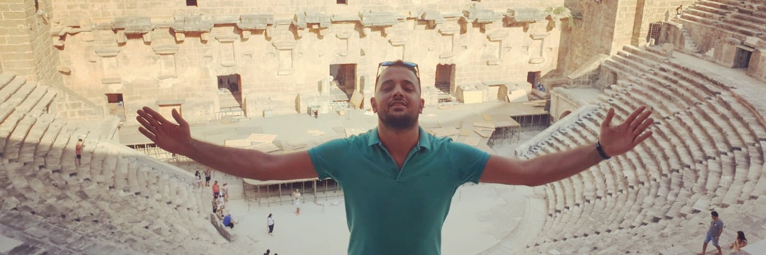 muratderin's profile banner image