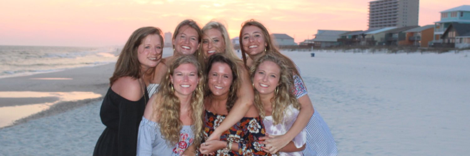 elli_mills's profile banner image