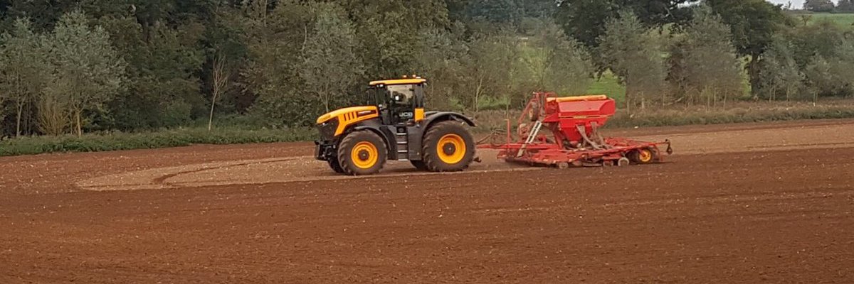 Herts Farmers Machinery Club banner