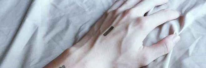 L banner