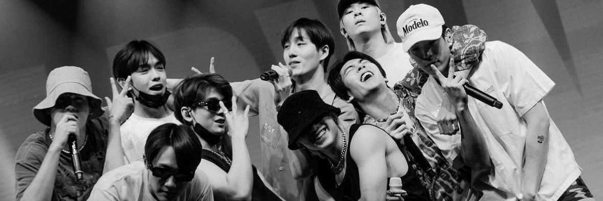 XIX banner