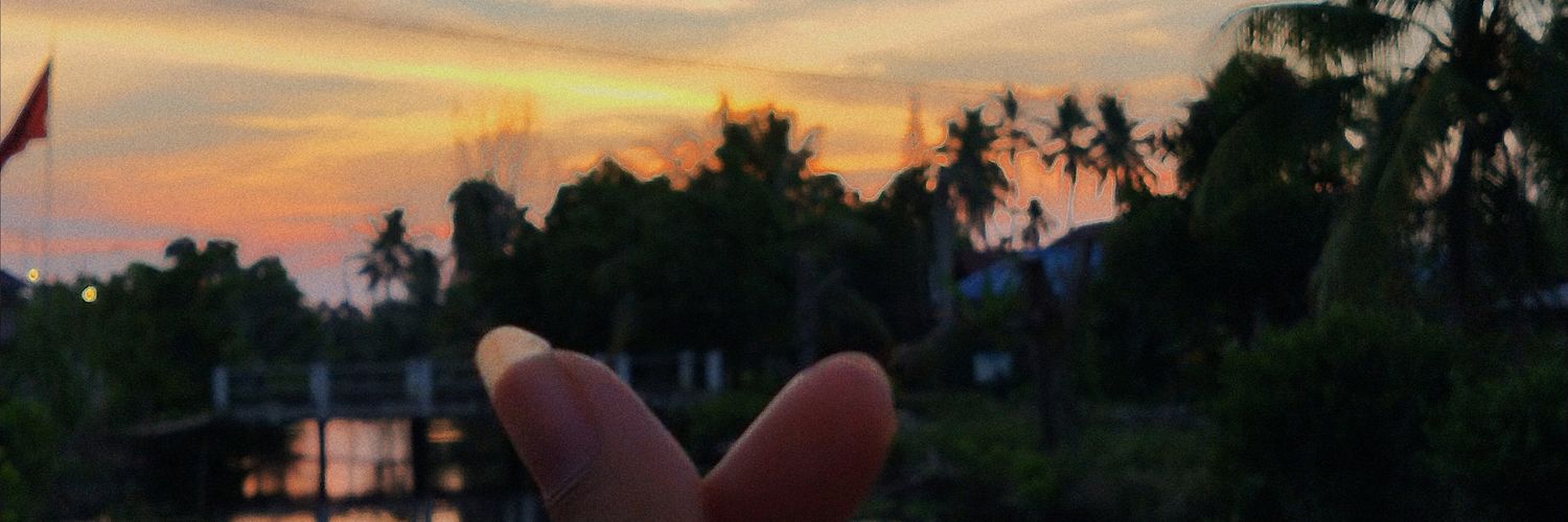 Indah_Rini18's profile banner image