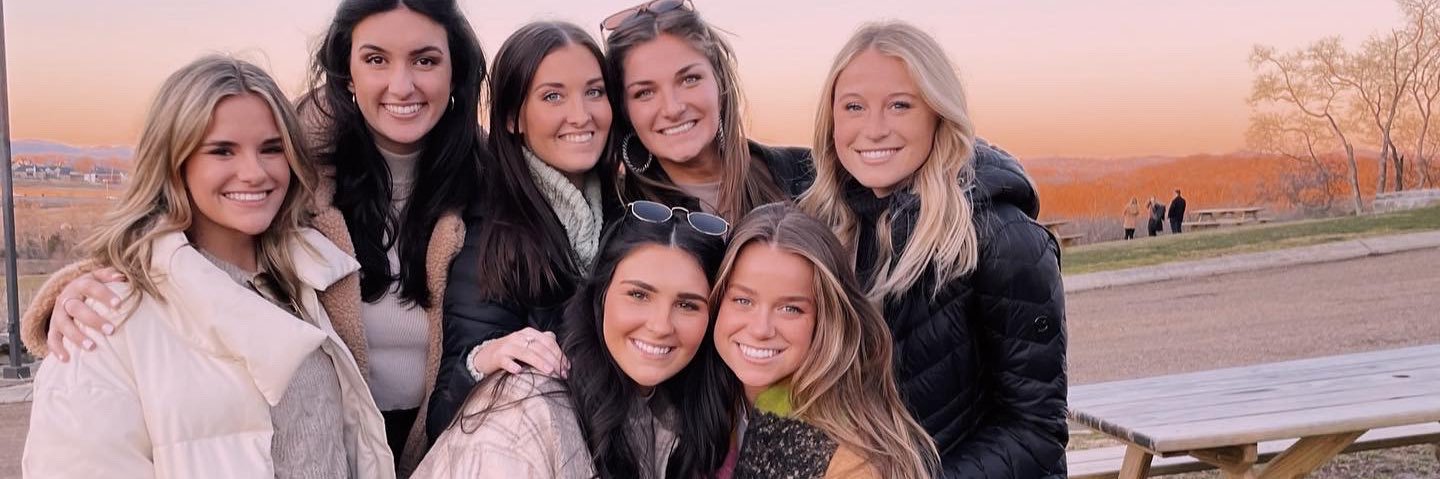 karolinegray_'s profile banner image