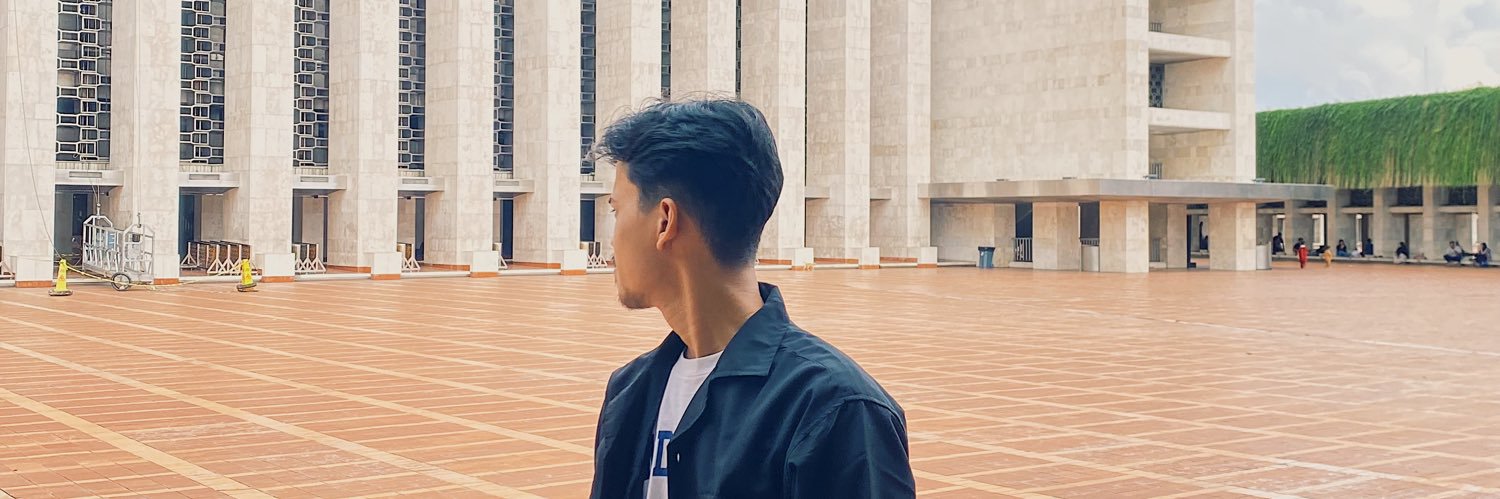 rave. banner