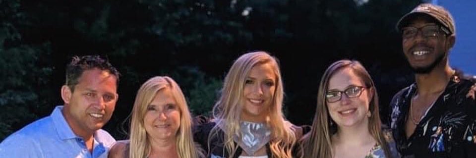taylor_hornee's profile banner image