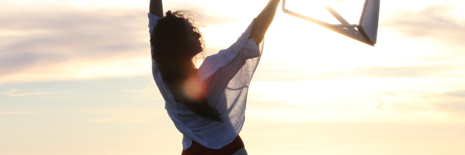 annekerryy's profile banner image