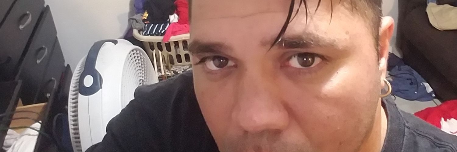 omik1982's profile banner image