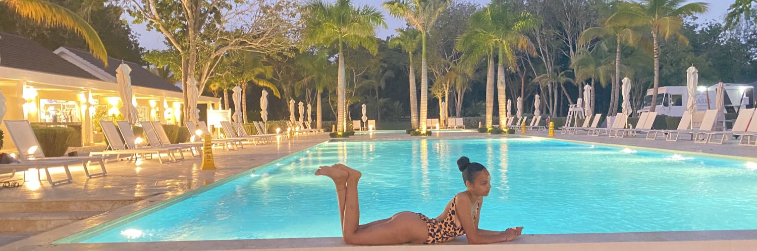 Camilleee_a's profile banner image