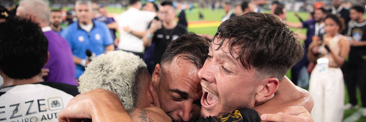 emi zeppeli de nikiti banner