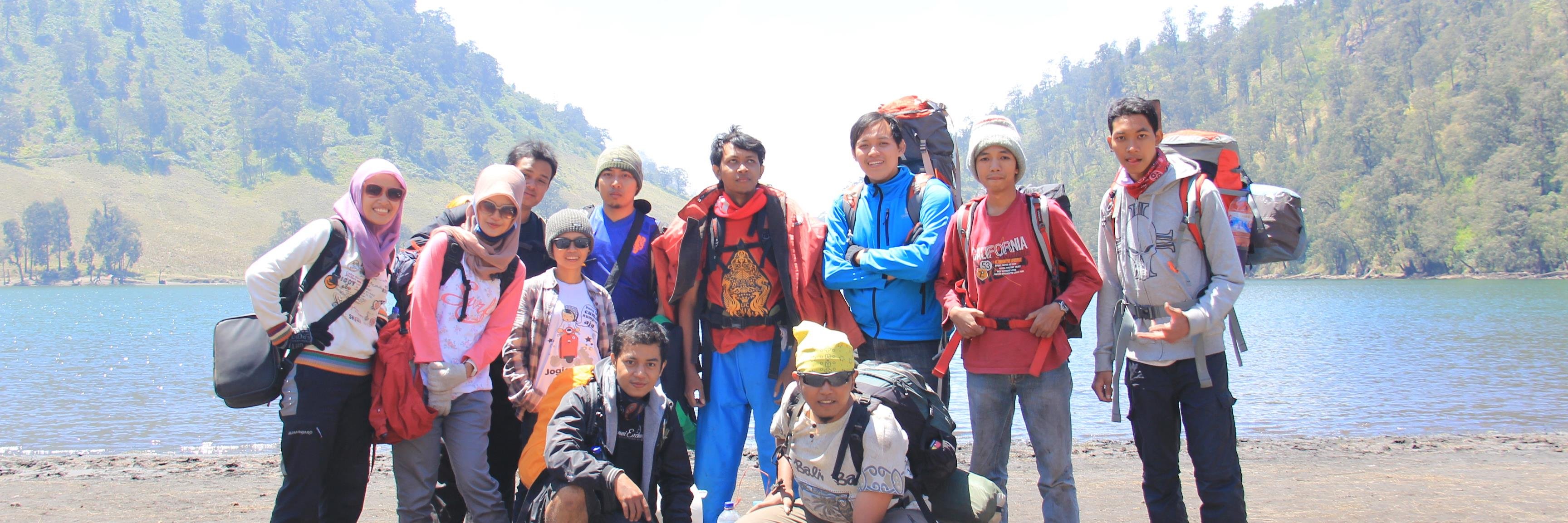 mysantoso's profile banner image