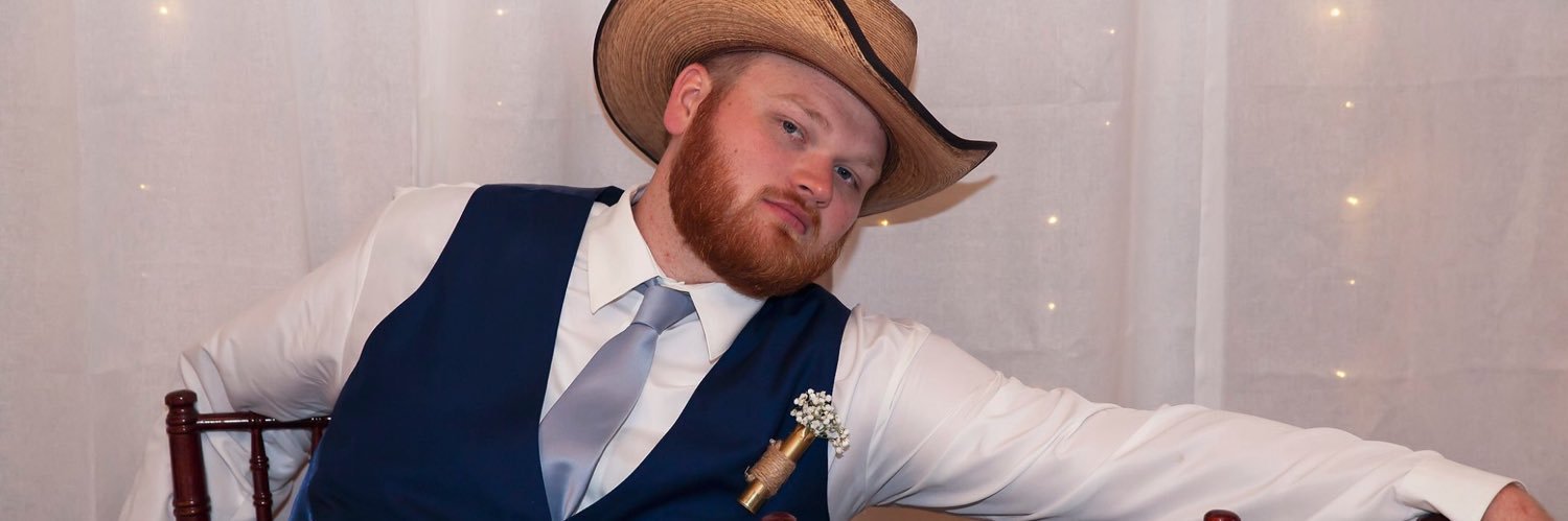 Chlobiscuit's profile banner image