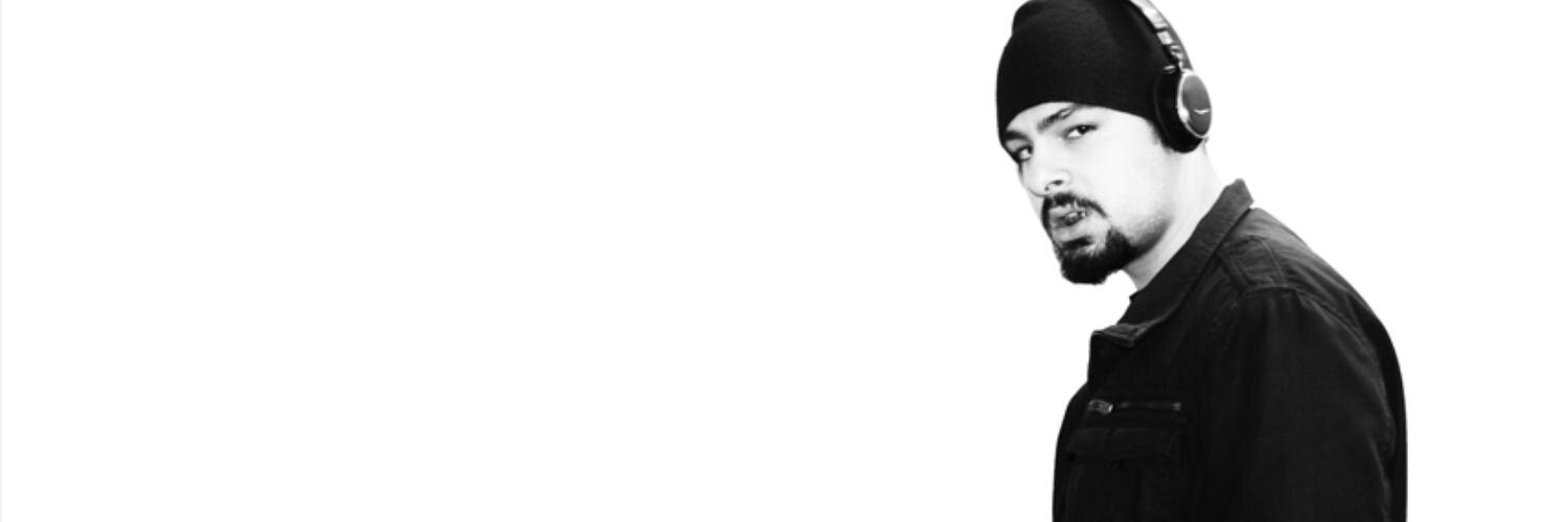 eitonone's profile banner image