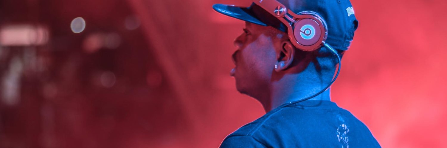 admxro's profile banner image