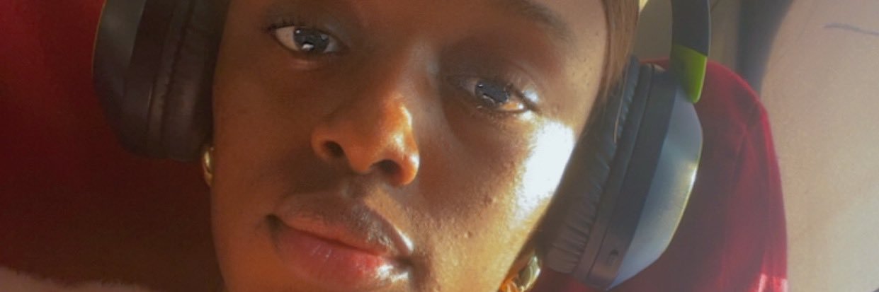 치딘마 Vic🌹 banner