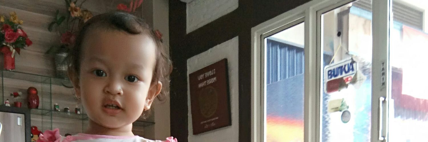 devaperl's profile banner image