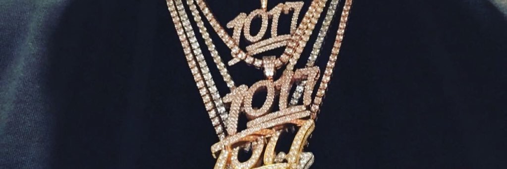SymoneZoe's profile banner image