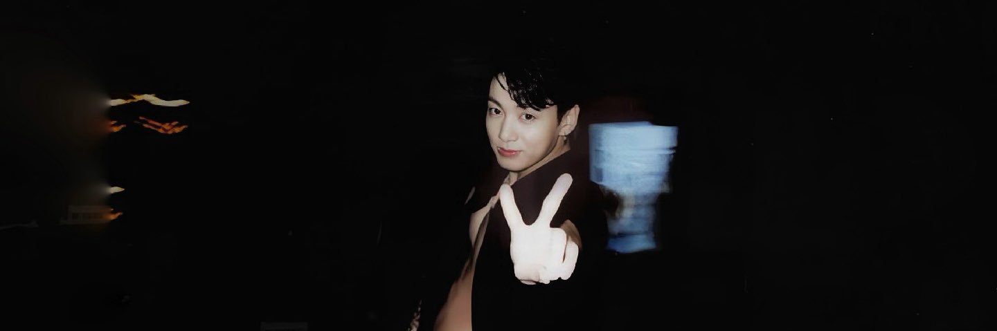 𝒥's banner