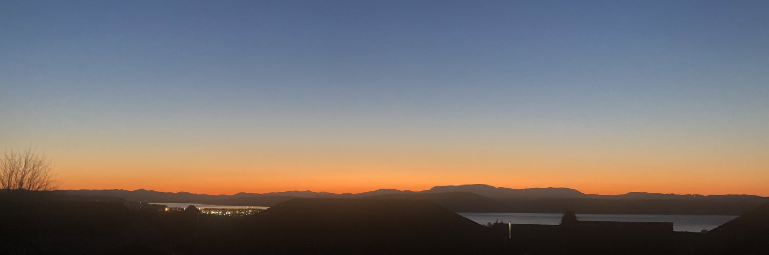 Pamelajrmacrae's profile banner image