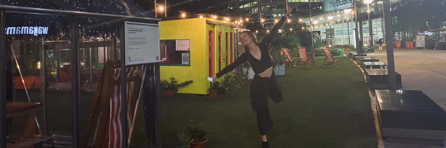 Samantha Groves banner