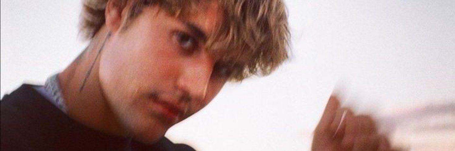 bizzlesbrat's profile banner image